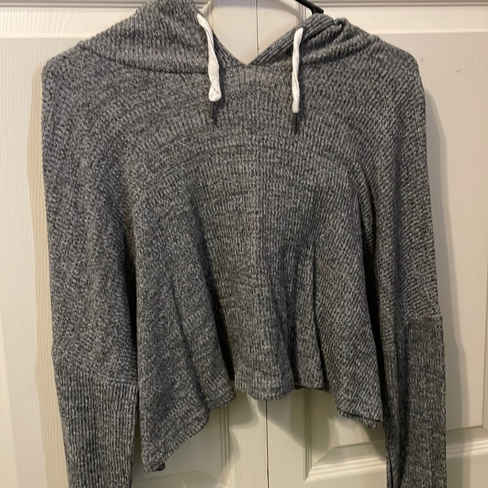 cropped gray sweater!